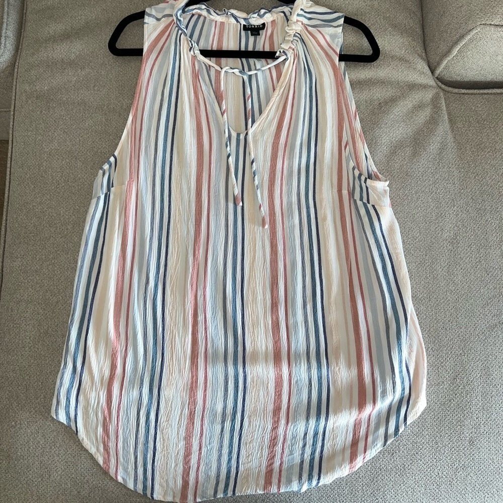 Torrid IVORY STRIPE PULLOVER TANK